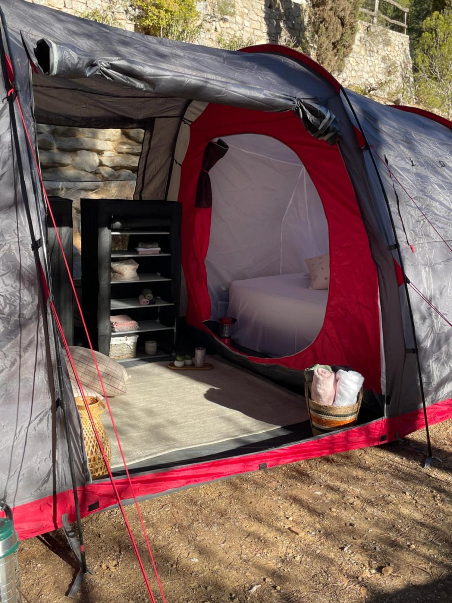 ל'אסטרטיט Camping Castell Montgri **** מראה חיצוני תמונה