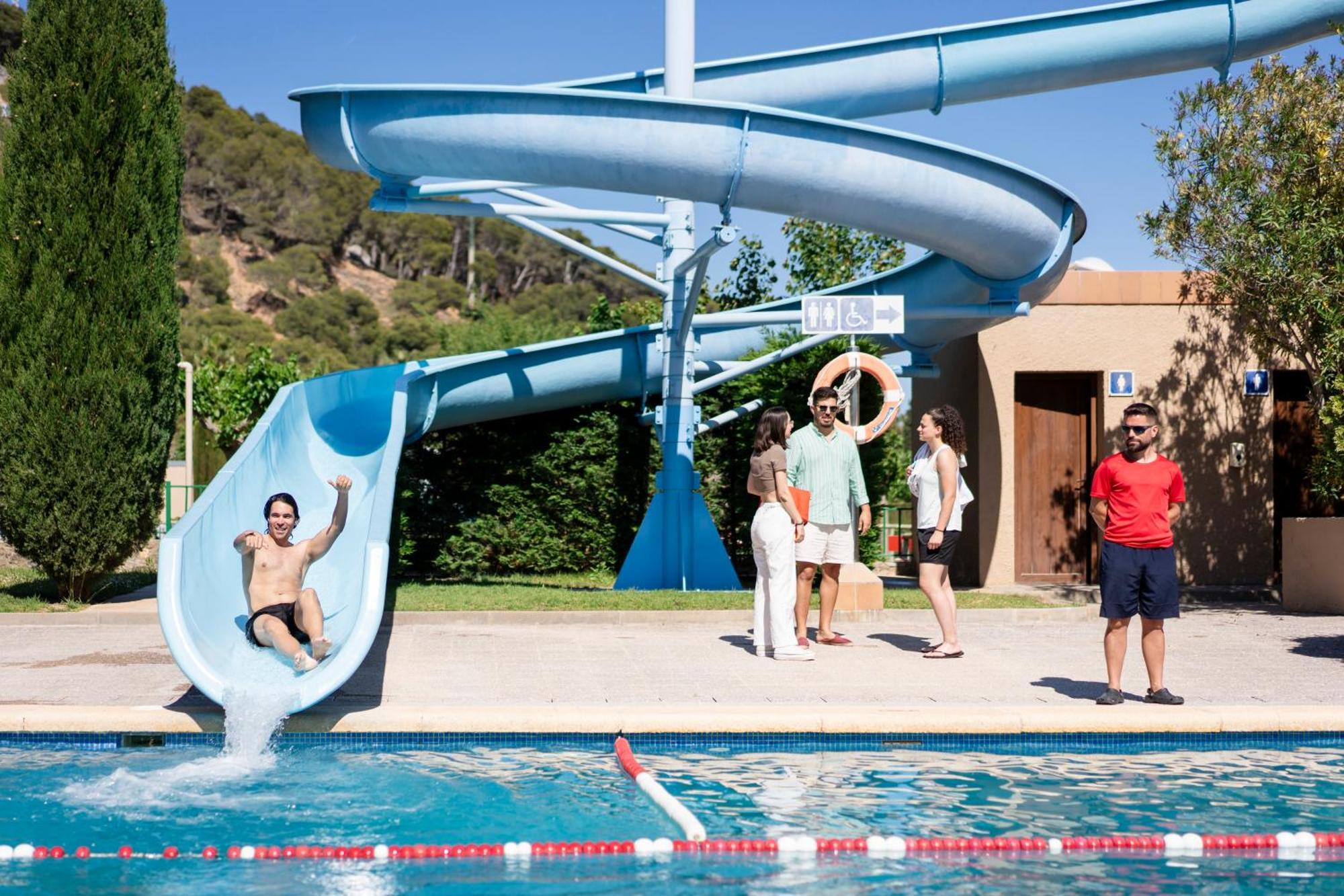 ל'אסטרטיט Camping Castell Montgri **** מראה חיצוני תמונה