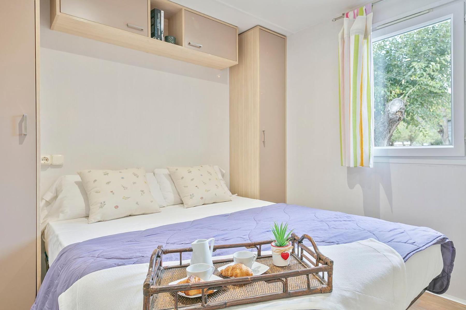 ל'אסטרטיט Camping Castell Montgri **** חדר תמונה