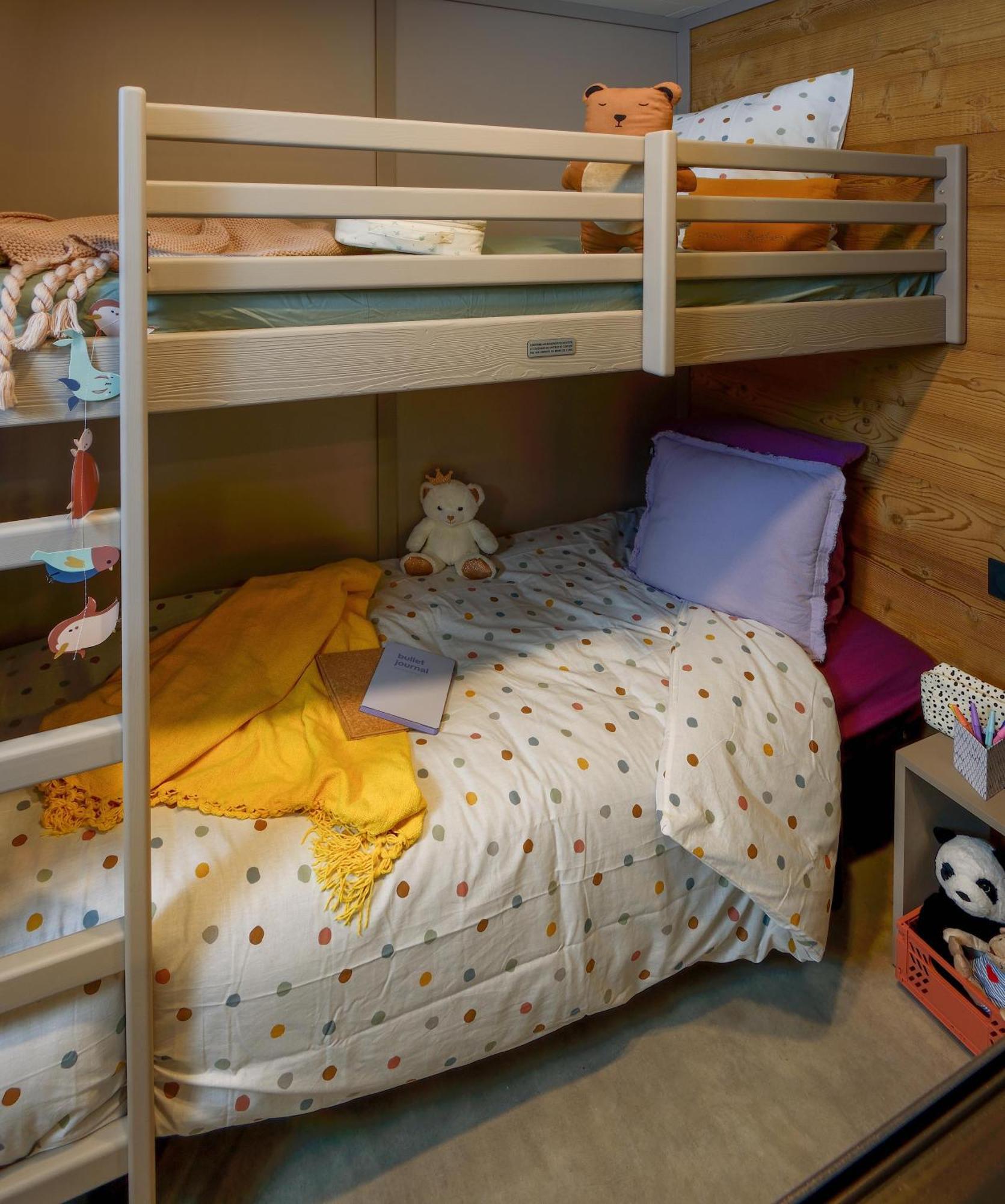 ל'אסטרטיט Camping Castell Montgri **** מראה חיצוני תמונה